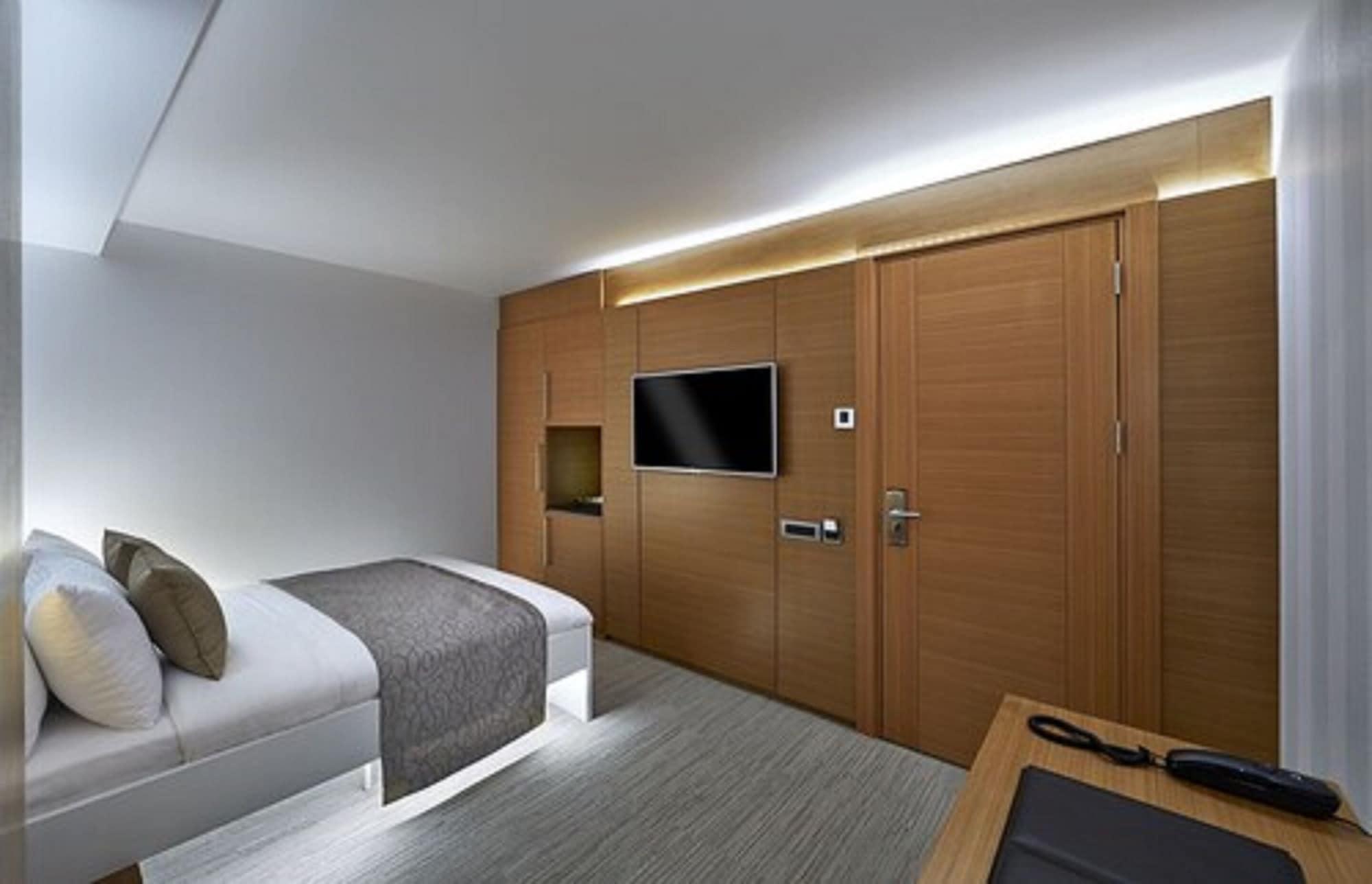 Milport Levent מלון 3*